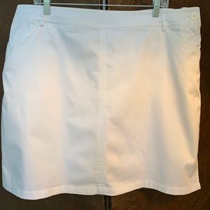 MINT WHITE SIDE SLIT SKIRT-SUMMER PERFECT LIKE NEW
